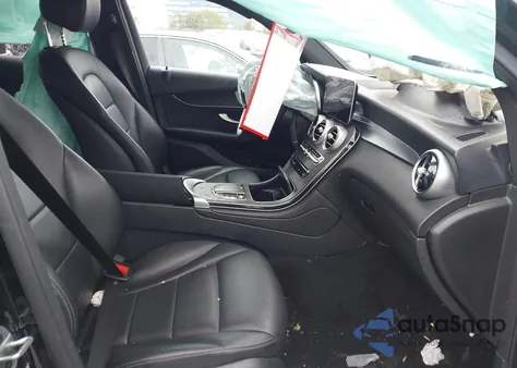 2022 Mercedes-Benz Glc 300 4Matic Suv z USA, uszkodzony, nr VIN W1N0G8EB2NG103643